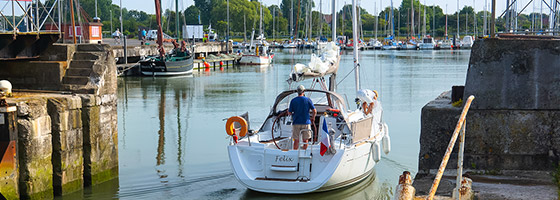 Passage-fluvial-maritime-port-Gravelines